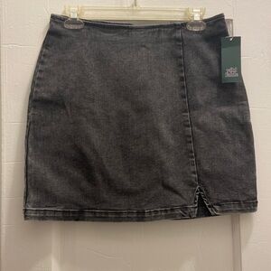 Size 8 Wild Fable Denim Skirt